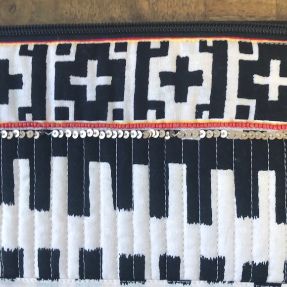 Rhapsodia Wristlet - Picture 2 of 4